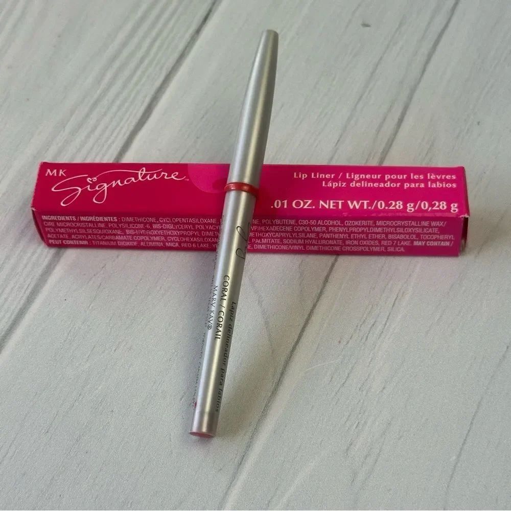 NIB CORAL Mary Kay Lip Liner